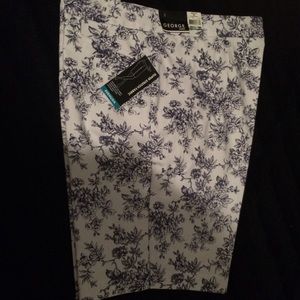 🆕 Bermuda Millennium Pull On Shorts